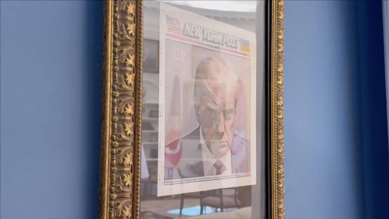 Amerika Birleşik Devletleri Başkanı Trump’ın suç fotoğrafı Oval Ofis’in girişine asıldı