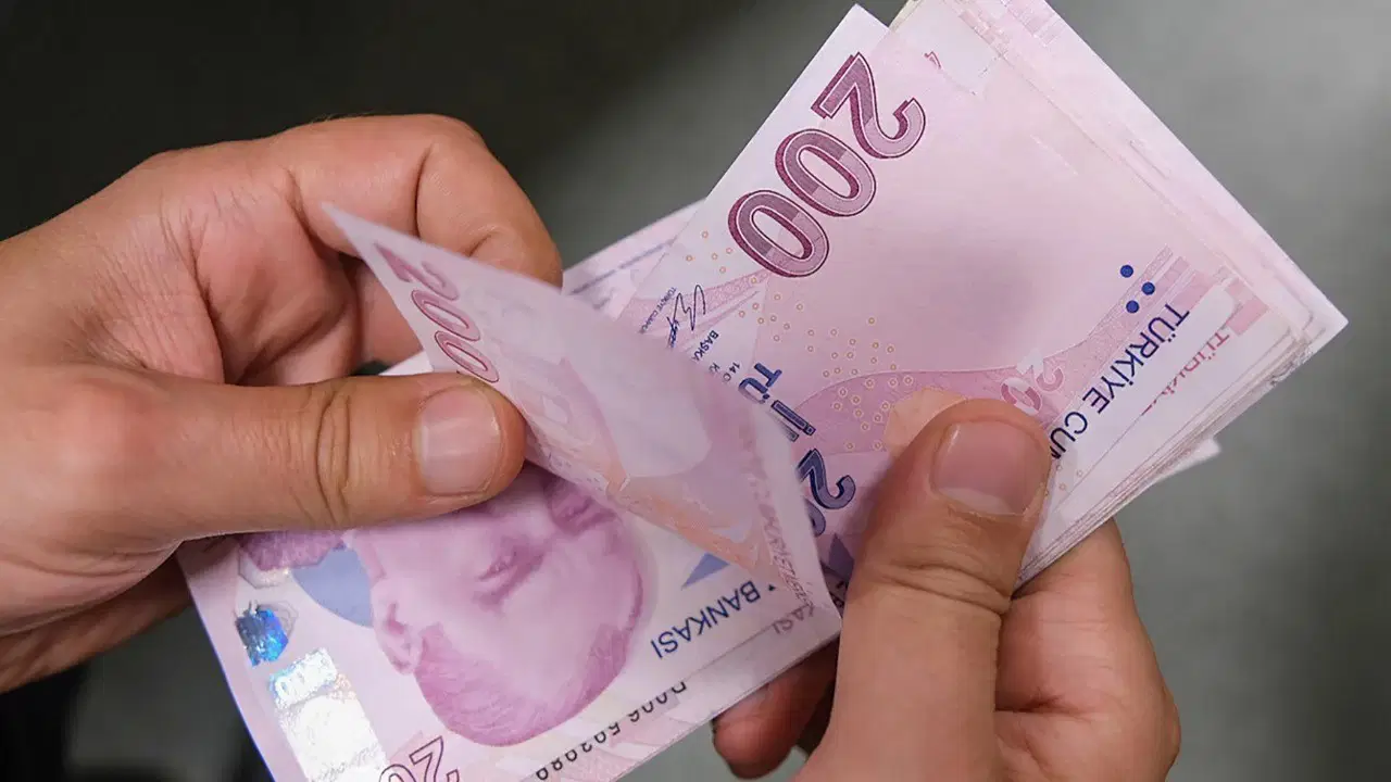 Kamu çalışanlarının maaşları ne kadar olacak? İşte masadaki üç senaryo!