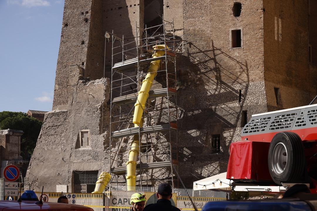 Avrupa'nın göbeğinde kule faciası: Bütün İtalya'yı paniğe sürükledi! Roma'da film kurtarma operasyonu 2